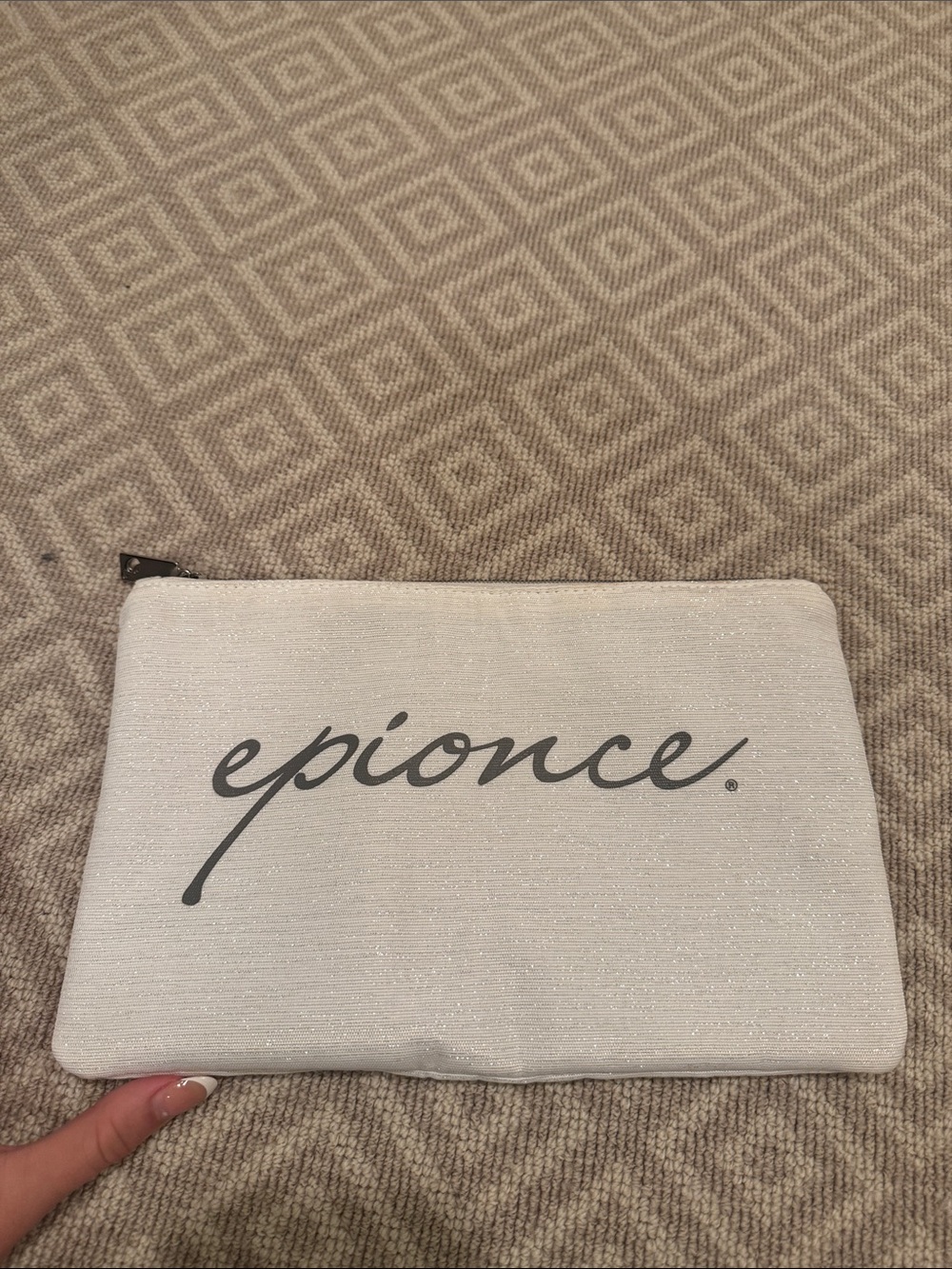 Epionce Shimmery White Zip Pouch